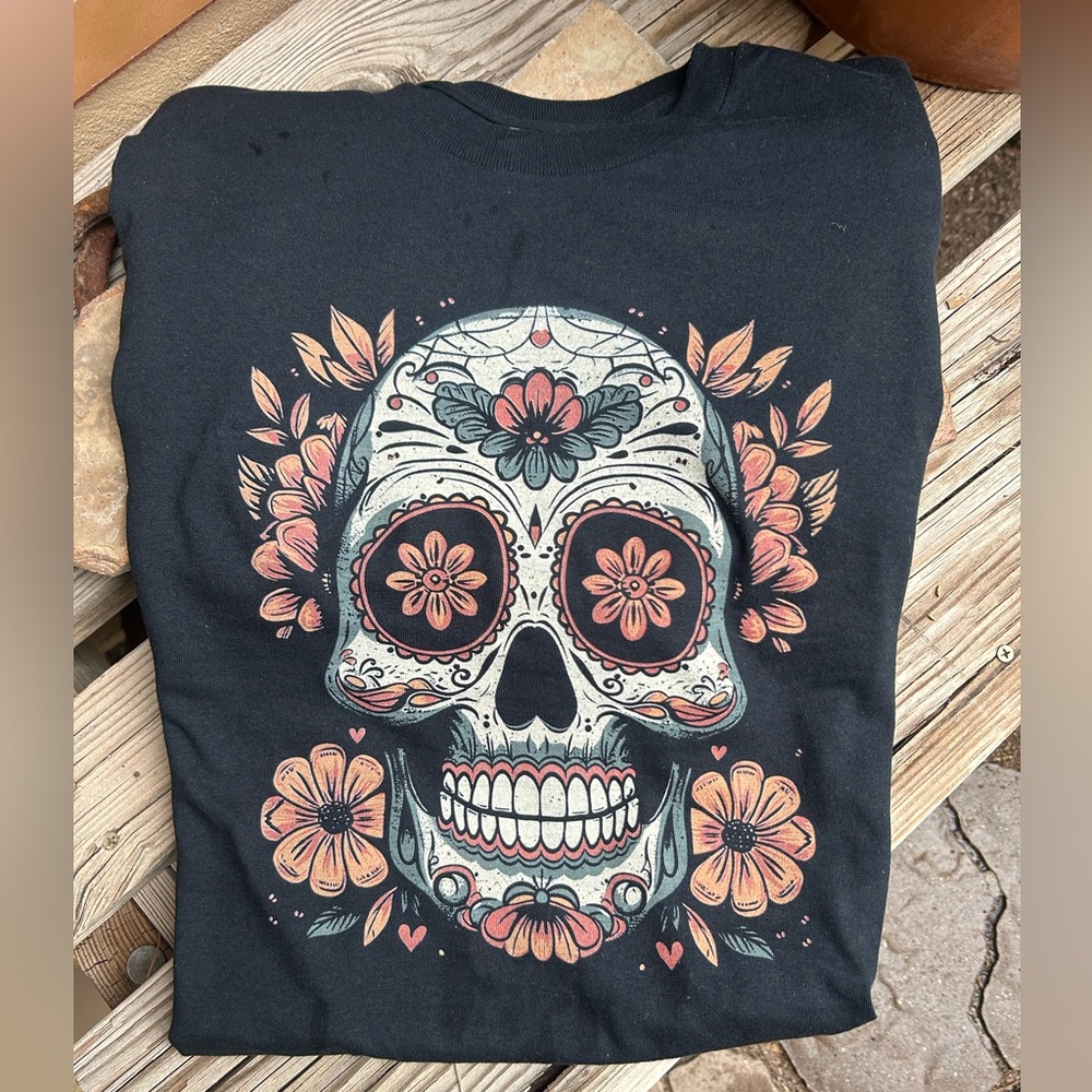 Skull Day of the Dead Graphic Women's Tee Shirt NWT